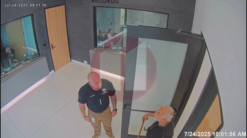 Tribunal desestima cargos contra exempleado civil del Departamento de Policía de Lubbock