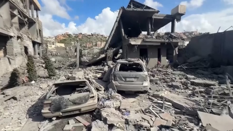 Hombre de Texas relata su huida de Líbano mientras se intensificaban los ataques en el Medio...