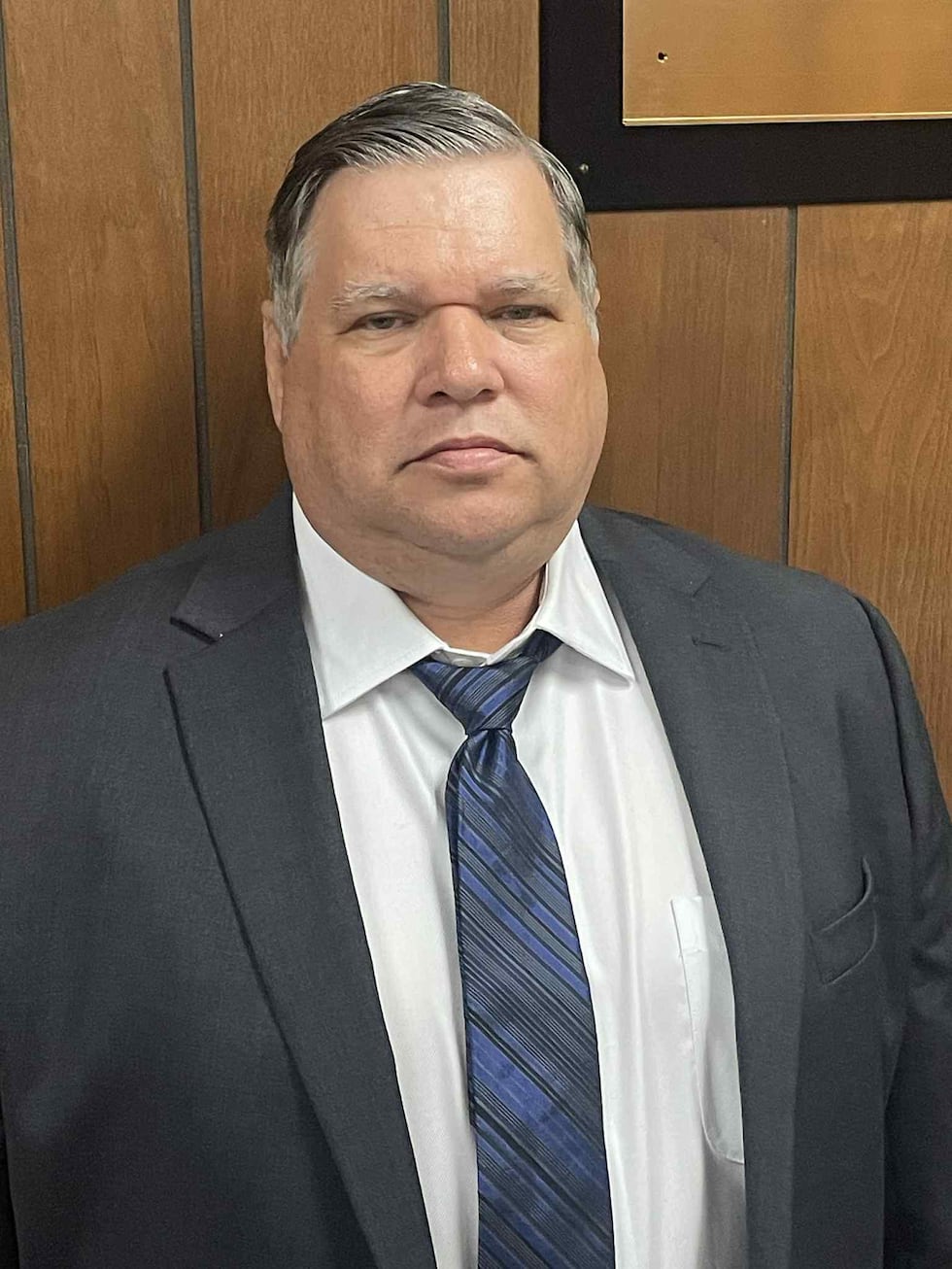 Ricky Marlin Pruett, de 56 años, fue declarado culpable de abuso sexual continúo de un niño...