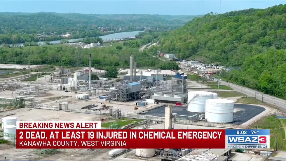 Dos personas perdieron la vida y al menos otras 30 resultaron heridas.