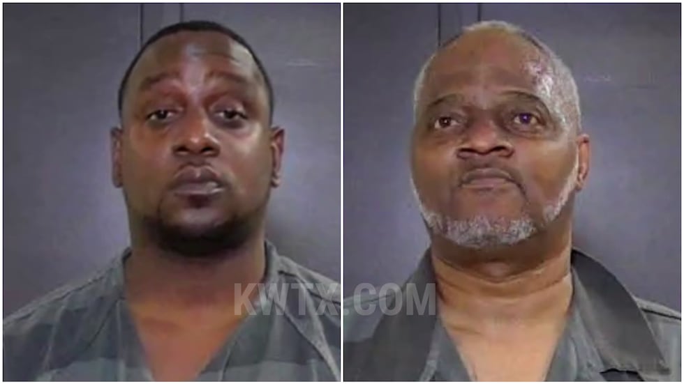 Peter Darnell Smith, Jr. (IZQUIERDA) and Mark Anthony Carr (DERECHA)
