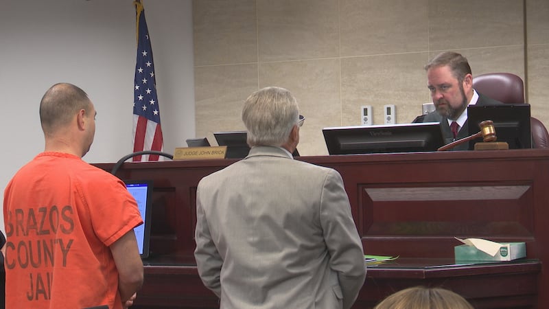 Man accused of killing beloved boxed, Hannah Rapp, enters not guilty plea