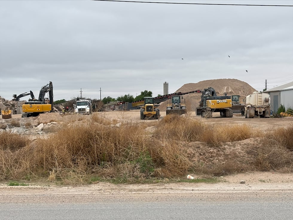 Person pinned under conveyor belt at Lubbock concrete plant in critical condition