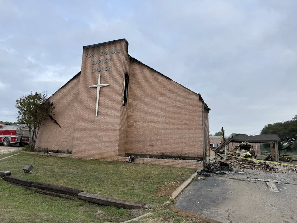 La comunidad de Whitney promete celebrar Pascua después de que un incendio destruyera la...