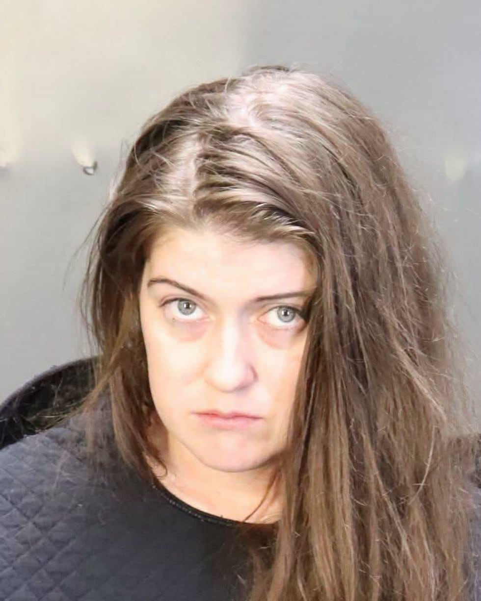 Sarah Scranton fue detenida por la policía de Waco y acusada con agresión agravada con un arma...
