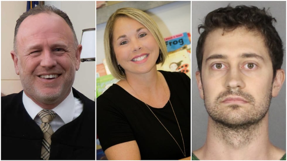 El juez de primera instancia estadounidense Dan MacLemore, la directora de la escuela primaria...