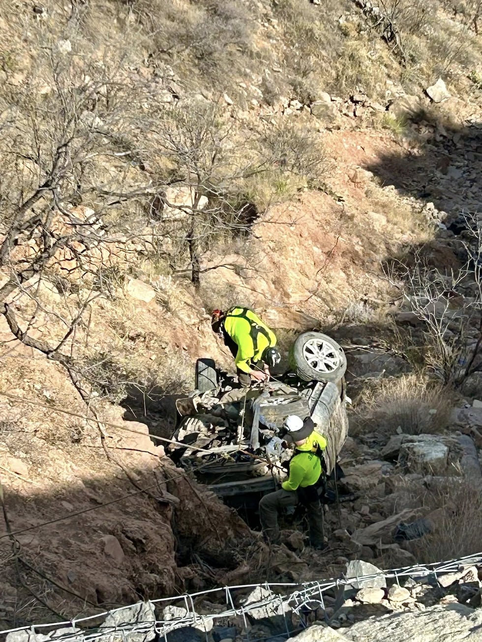 Vehículo encontrado en el cañón Palo Duro tras un accidente nocturno en la carretera Park Road 5.