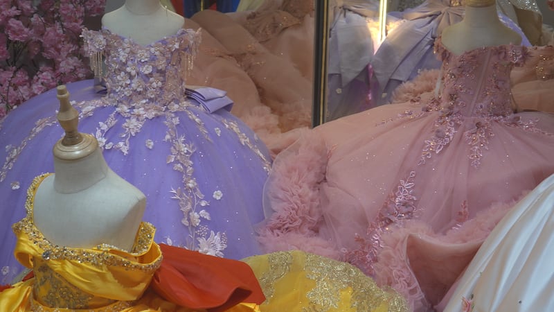 Boutique de Bryan ofrece vestidos de quinceañera a la comunidad del centro de Texas