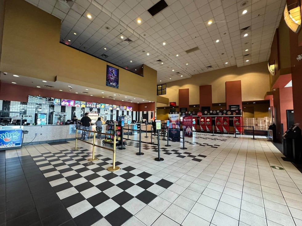 Cierra definitivamente el cine AMC Galaxy 16 de Waco tras 28 años.