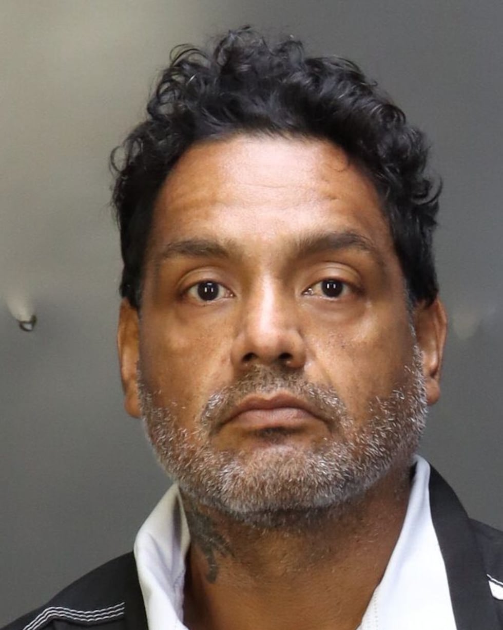 Pedro Zabala de 46 años, fue detenido el 16 de agosto de 2026, y está acusado de agresión...