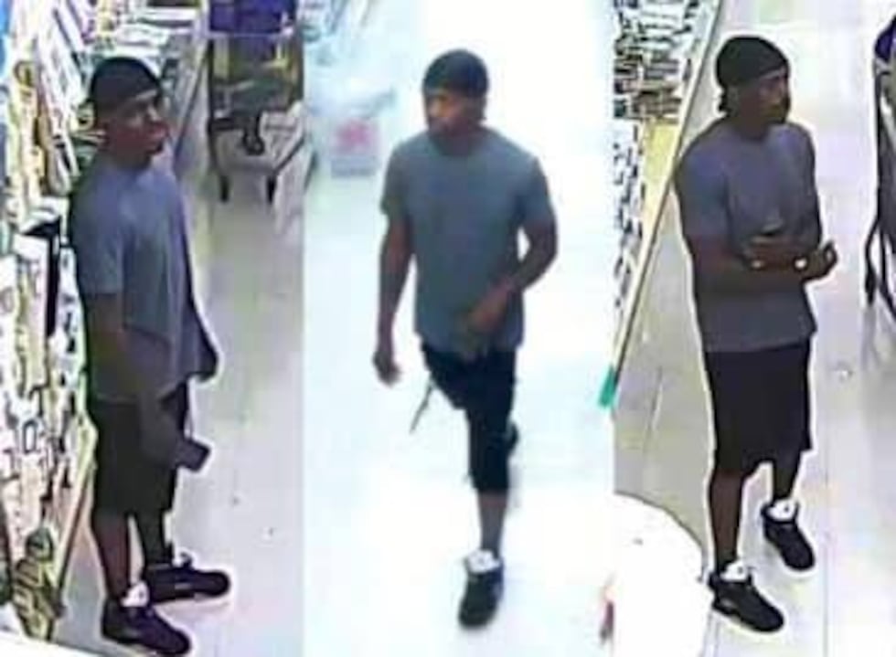 Detectives de Waco buscan al sospechoso de los casos de exhibicionismo en Hobby Lobby.