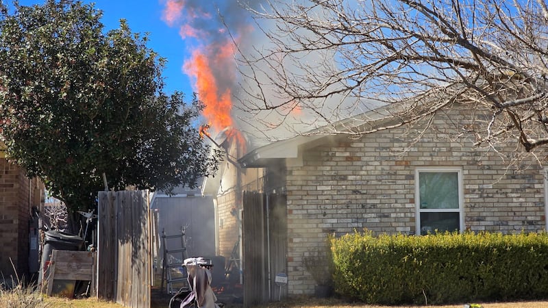 House fire displaces two adults in Harker Heights, officials say