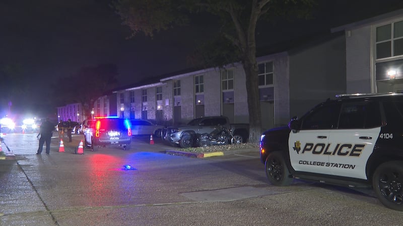 La policía de College Station está investigando un tiroteo en la cuadra 600 de Harvey Rd. en...