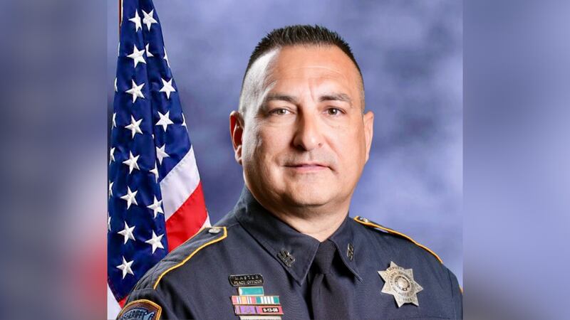 El ayudante del sheriff del condado de Harris, John H. Coddou, de 50 años, murió mientras...