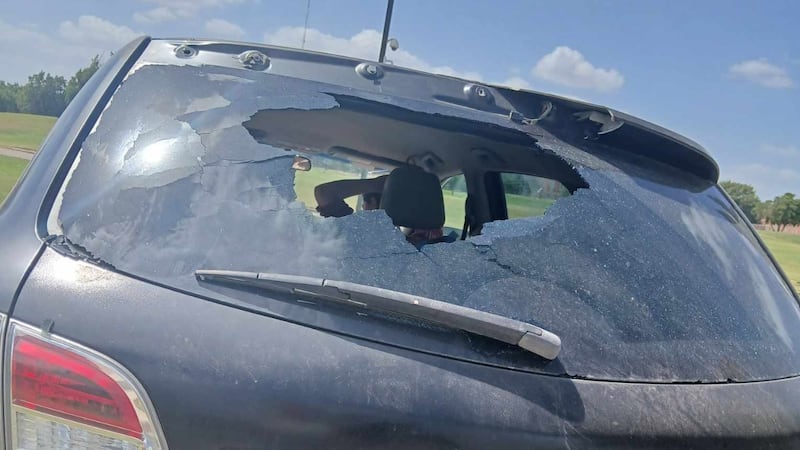 Residenta de Waco inicia petición luego de que una pelota de golf destrozara la ventanilla de...