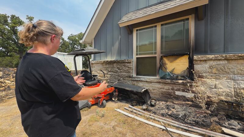 911 dispatcher’s home saved as crews battle Rio Escondido fire