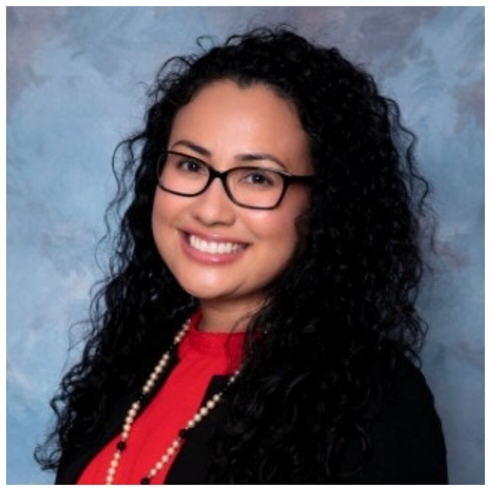 A la hora de su muerte, Elisabeth Luevanos era la superintendente del Distrito Escolar...