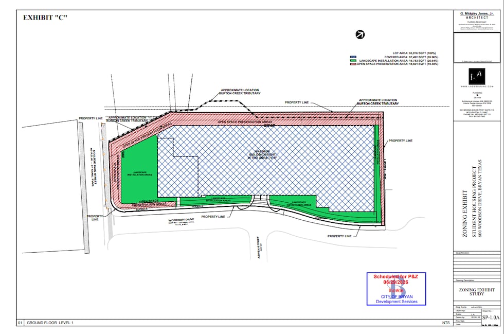 Un terreno vacío cerca de Texas A&M autorizado para un nuevo edificio de apartamentos...