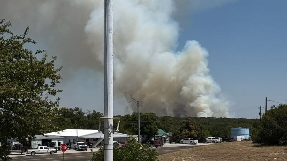 Una zona de Evant se encuentra bajo evacuación debido al incendio Río Escandito.
