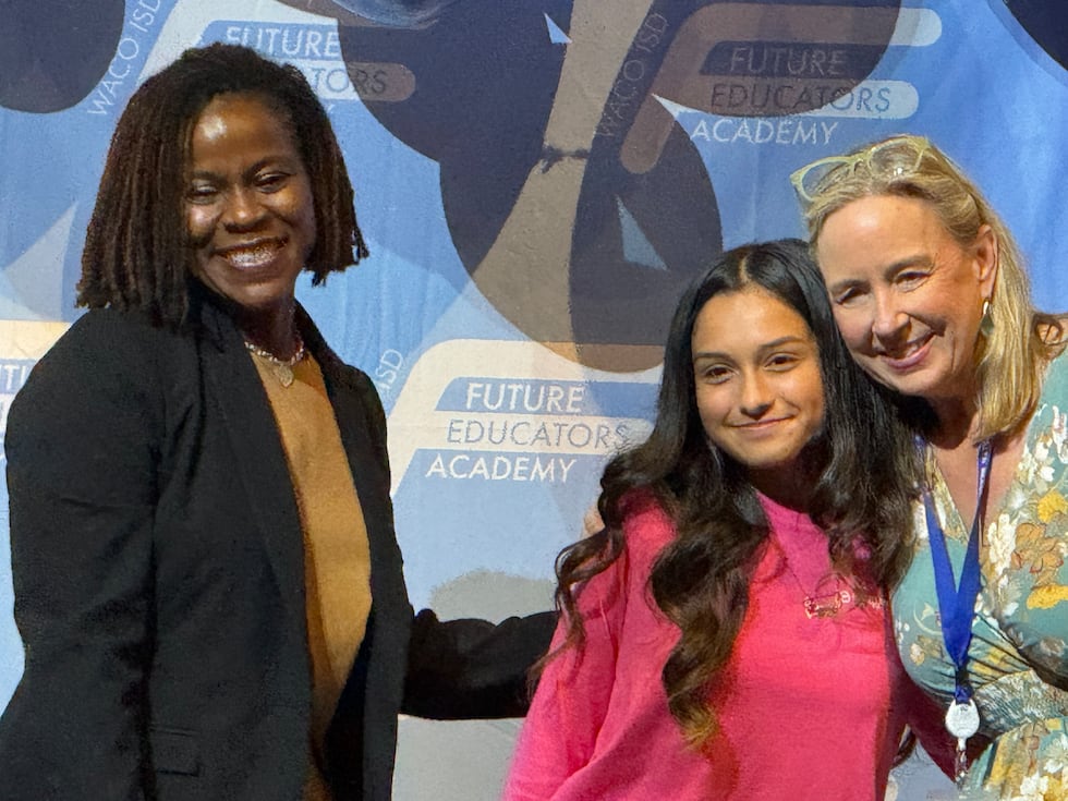 Waco ISD celebra la primera promoción de la Academia de Futuros Educadores