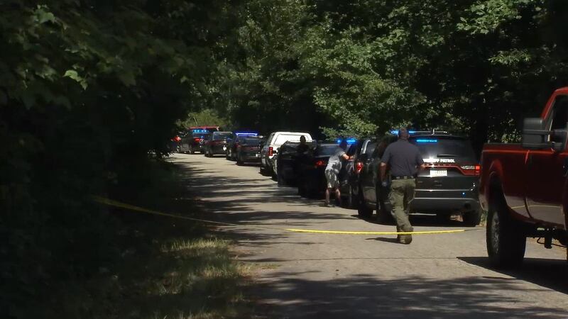 El cuerpo de un niño fue encontrado después de que los agentes del condado de Greenville...