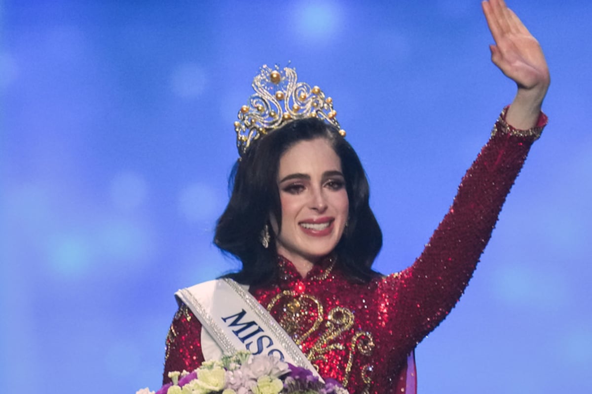 preloaded gallery image