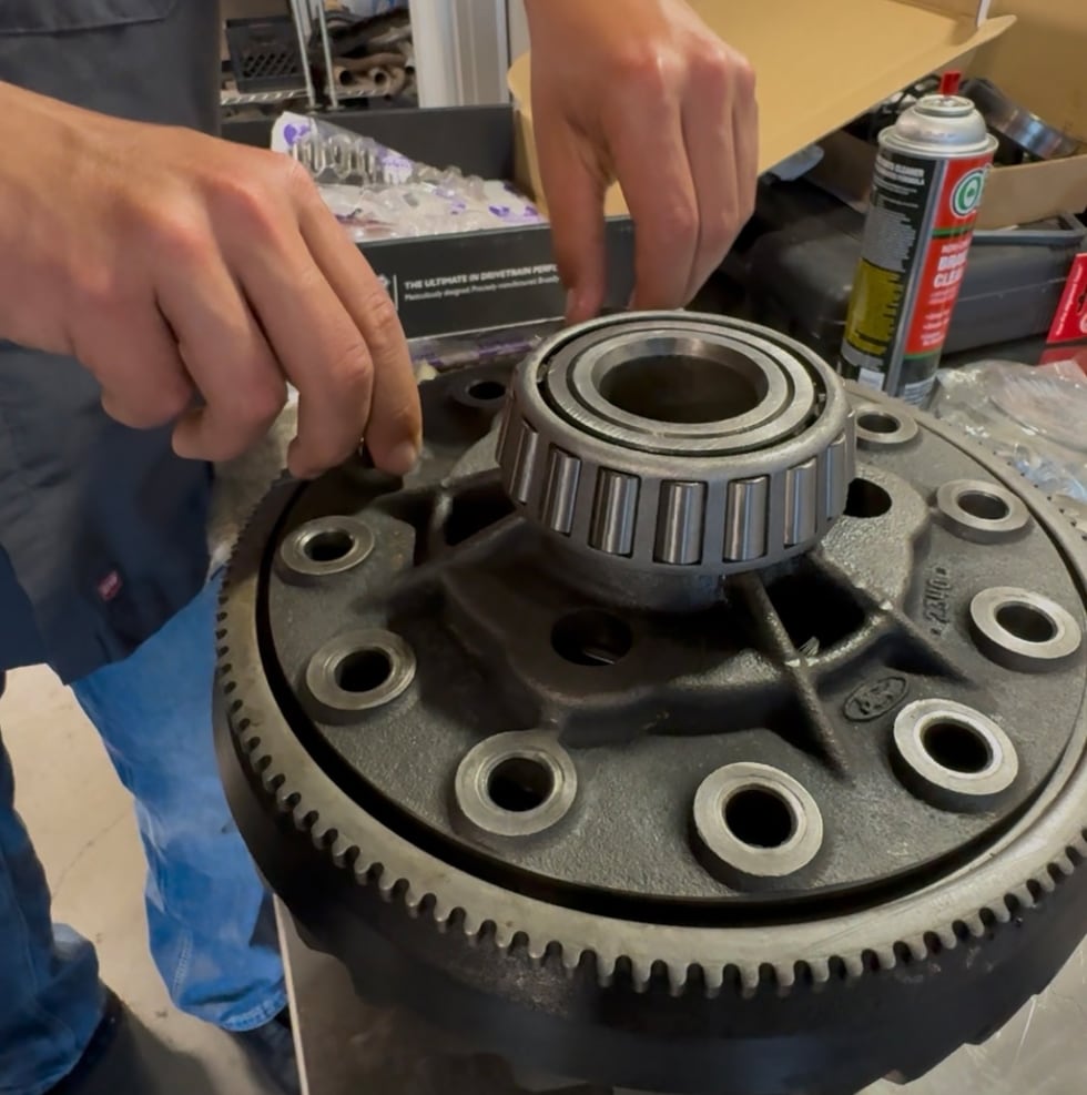 La preparatoria Temple prepara a los estudiantes para carreras automotrices del mundo real