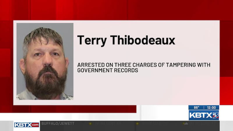 Former Franklin police chief, officer arrested on tampering charges