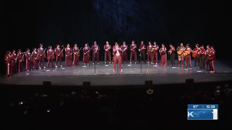 Aggieland Mariachi gives second performance as a class