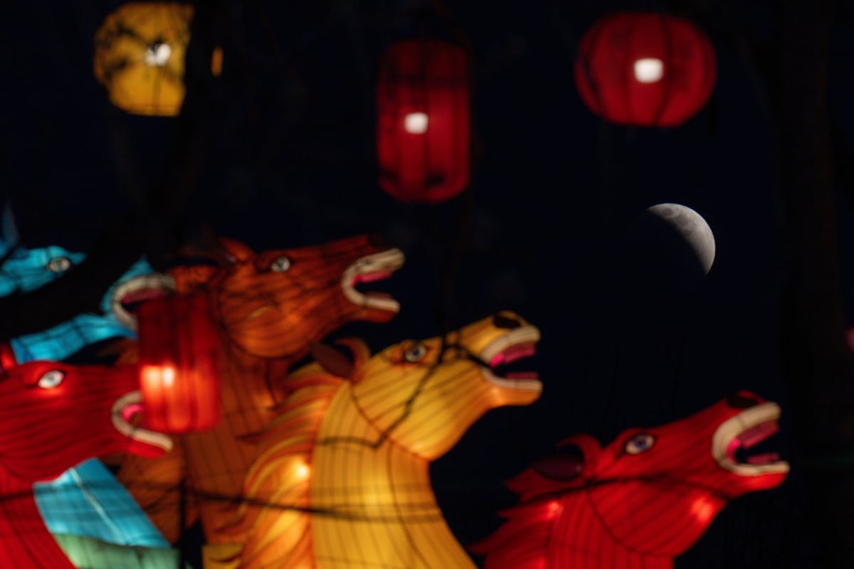 preloaded gallery image