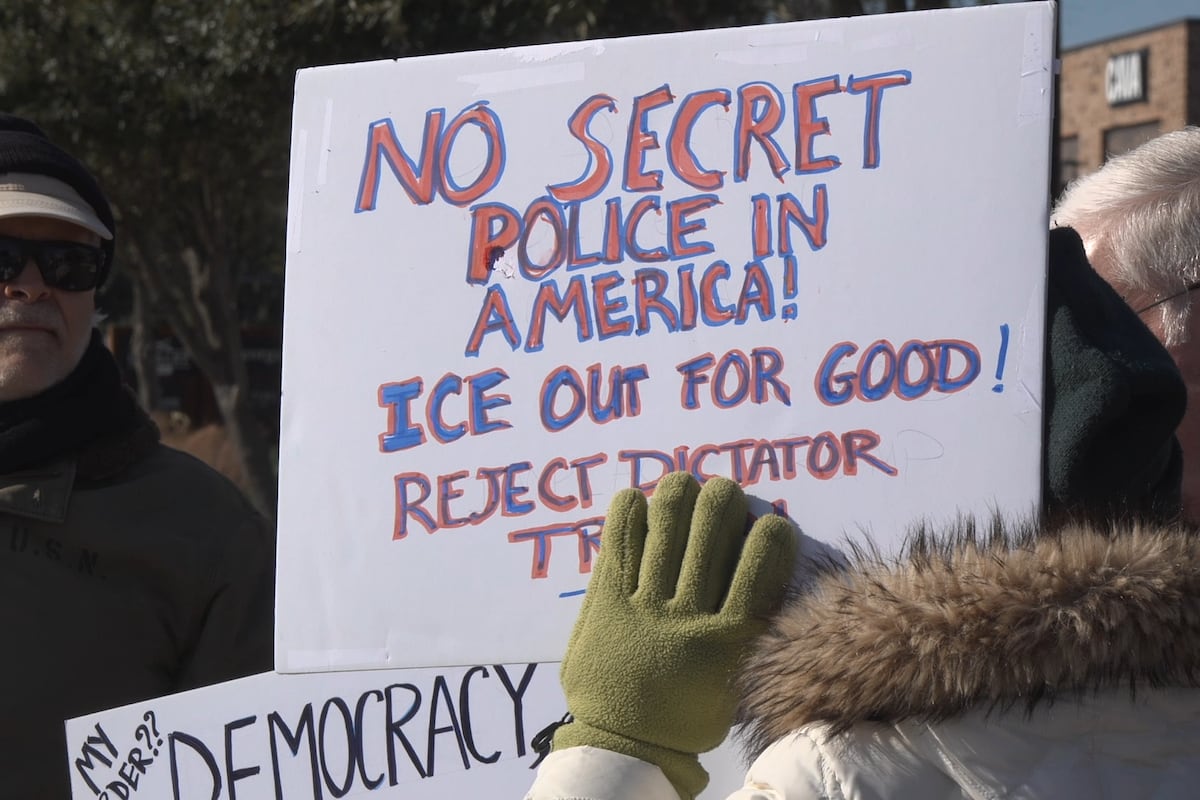 preloaded gallery image