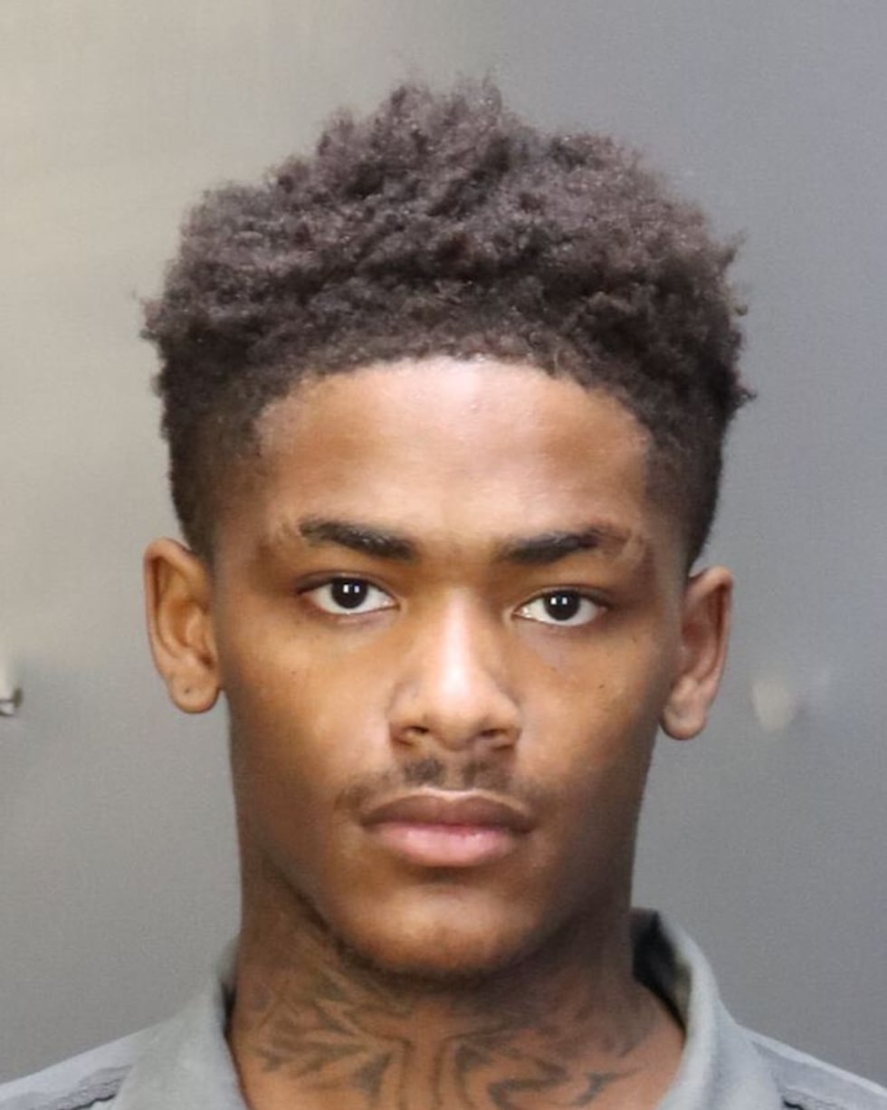 Lee’Treviun Holloway, de 17 años, se declaró culpable del delito de homicidio por la muerte a...