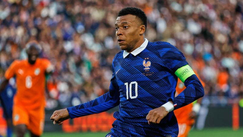 ARCHIVO | Kylian Mbappé, de Francia, en acción durante un amistoso ante Costa de Marfil en...