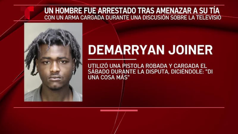 Un hombre de Waco es arrestado después de amenazar a su tía con una pistola por un televisor,...