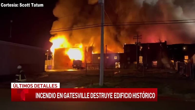 Incendio masivo destruye parte del centro de Gatesville; autoridades demuelen un edificio y...