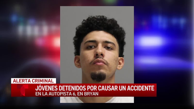 La policía de Bryan arresta a dos personas tras un accidente involucrando a varios vehículos...