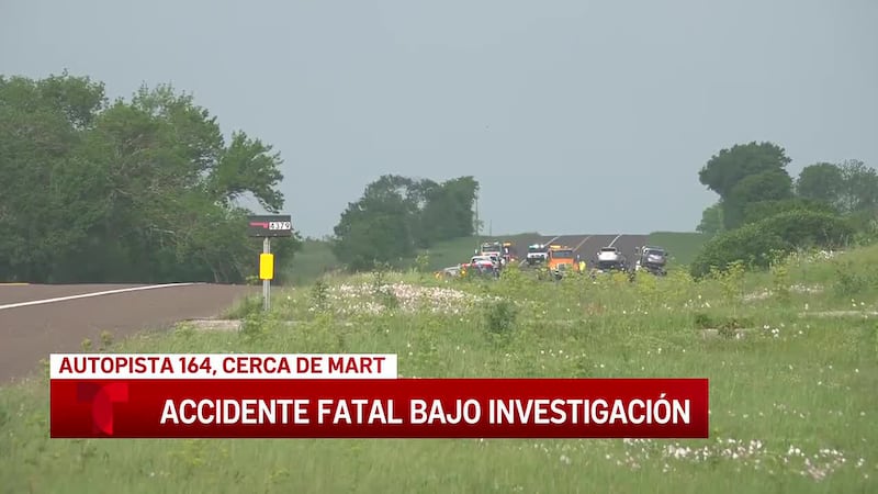 Dos personas fallecen en un accidente de tres vehículos en la autopista 164, cerca de Mart