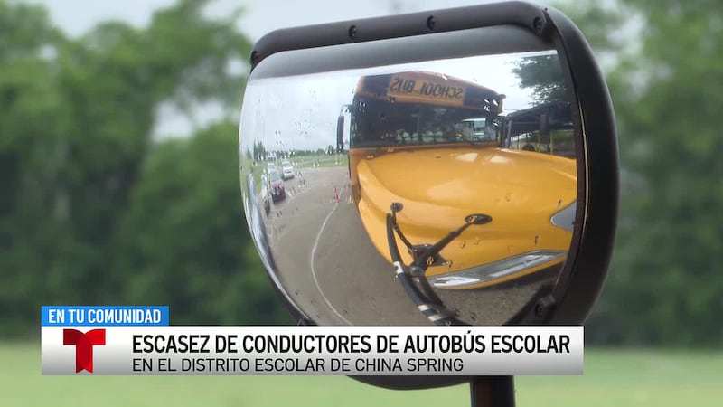 Personal de China Spring ISD conducen autobuses ante la escasez de conductores a nivel nacional