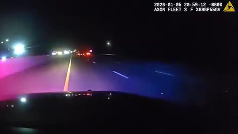 Un policía de Belton arriesga su vida para detener a un conductor que circulaba en sentido...
