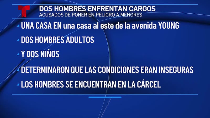 Dos hombres fueron detenidos por cargos de poner en peligro a un menor después de una...