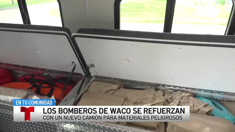 El Departamento de Bomberos de Waco presenta un nuevo camión para el transporte de mercancías...