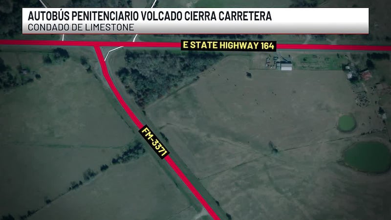 Autobús penitenciario volcado cierra una autopista cerca de Groesbeck, Texas