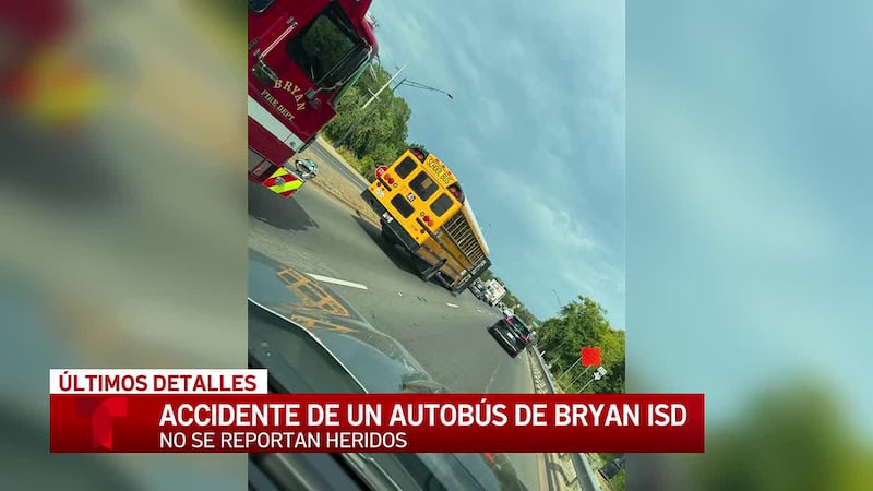 Autobús escolar de Bryan con 24 estudiantes se ve involucrado en un accidente de cuatro vehículos