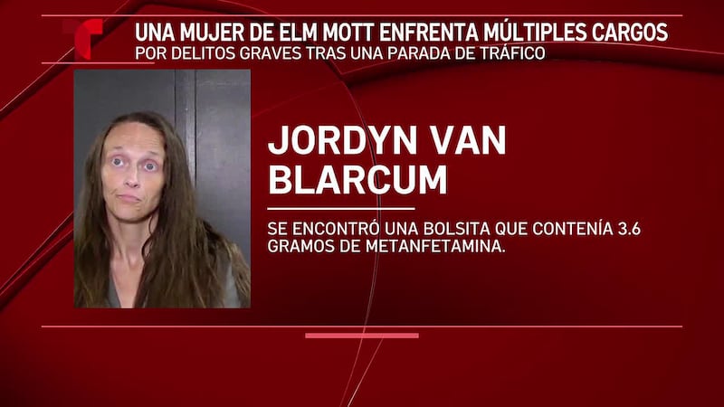 Mujer corta su monitor de tobillo y oculta metanfetamina dentro de ella durante una parada de...