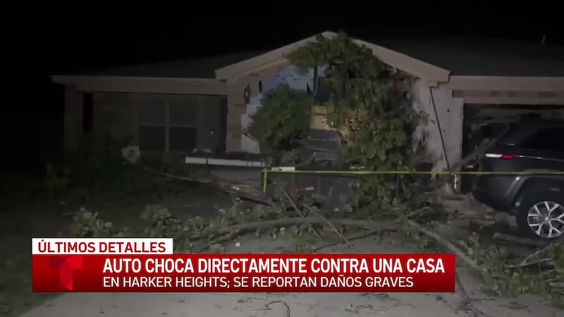 Vehículo choca con una vivienda en Harker Heights