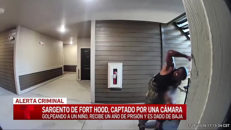 Sargento de Fort Hood captado por una cámara Ring golpeando a un niño de Waco recibe un año de...