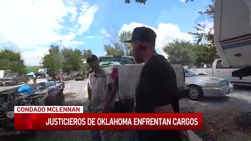 Agentes del alguacil del condado McLennan arrestan a miembros de un grupo de justicieros de...
